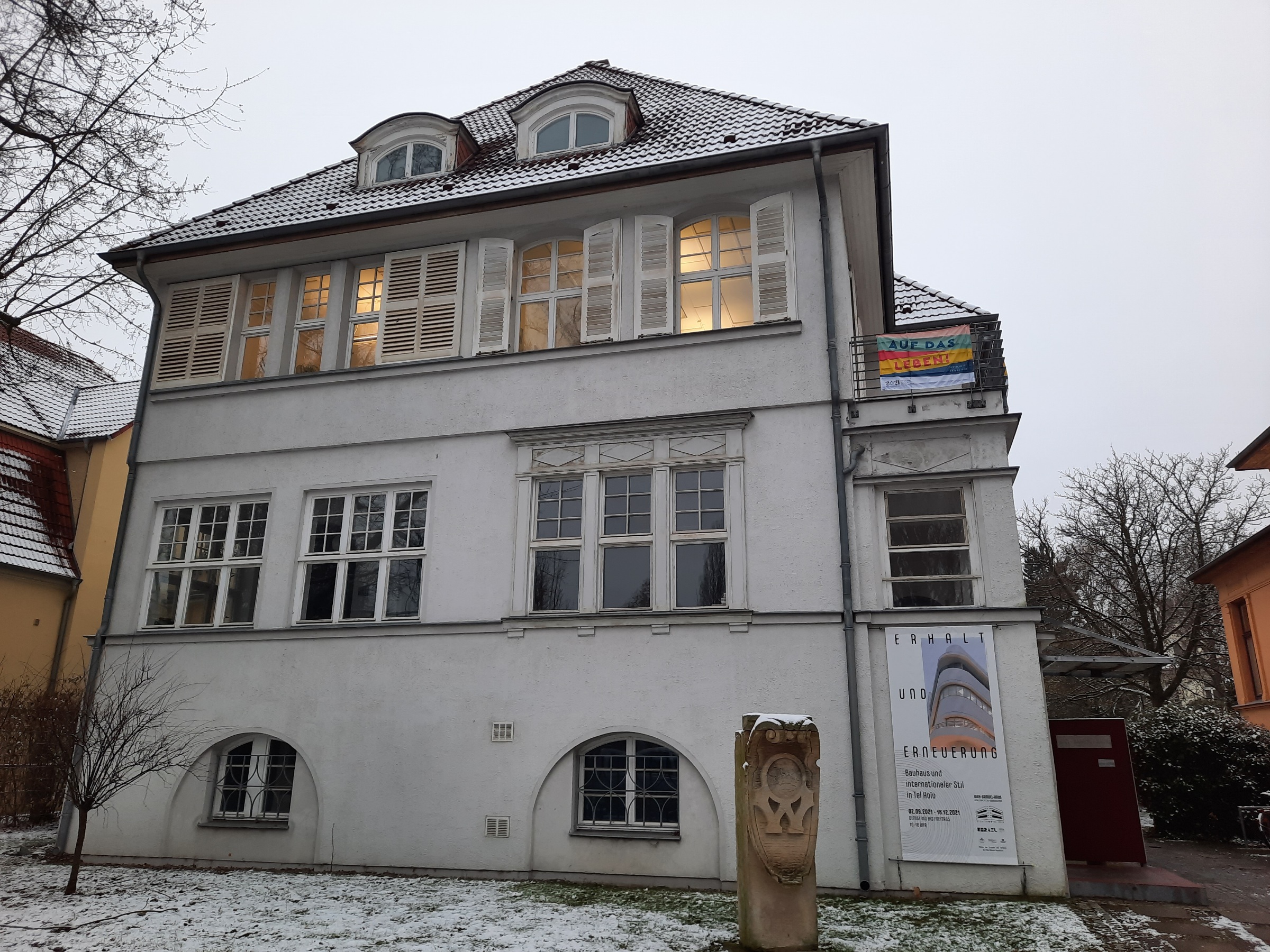 20211210 Flagge am Haus