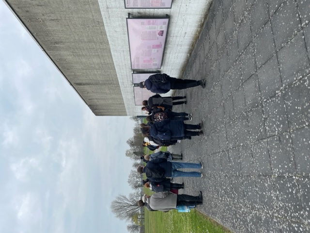 Privat Gruppe an ehemaliger JVA Mauer